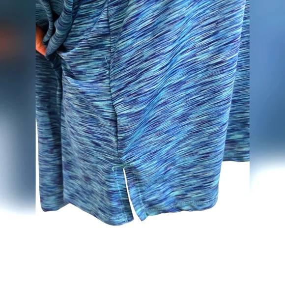 Bally yoga athletic long sleeve and open criss cross back top size medium - Picture 4 of 4